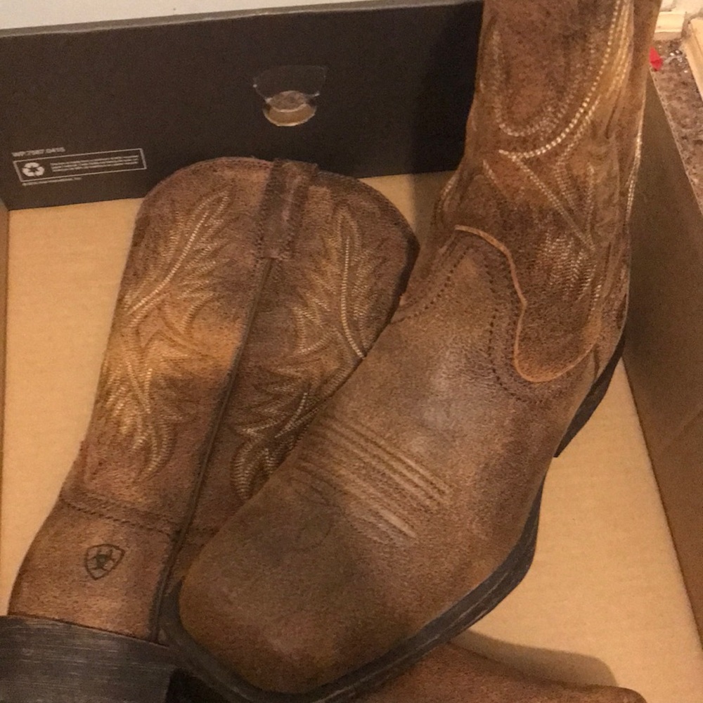 Men’s boots!